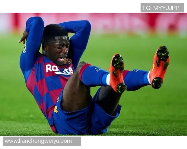 昔日锋线巨星变身胖墩足球球员体重暴增引关注健康问题备受质疑